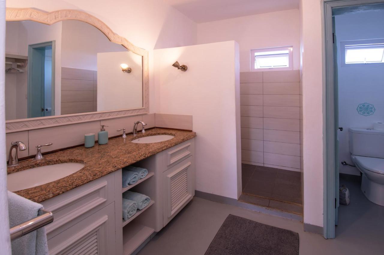 Le Mandala Moris Guesthouse Pointe Aux Canonniers Гранд Байе Екстериор снимка