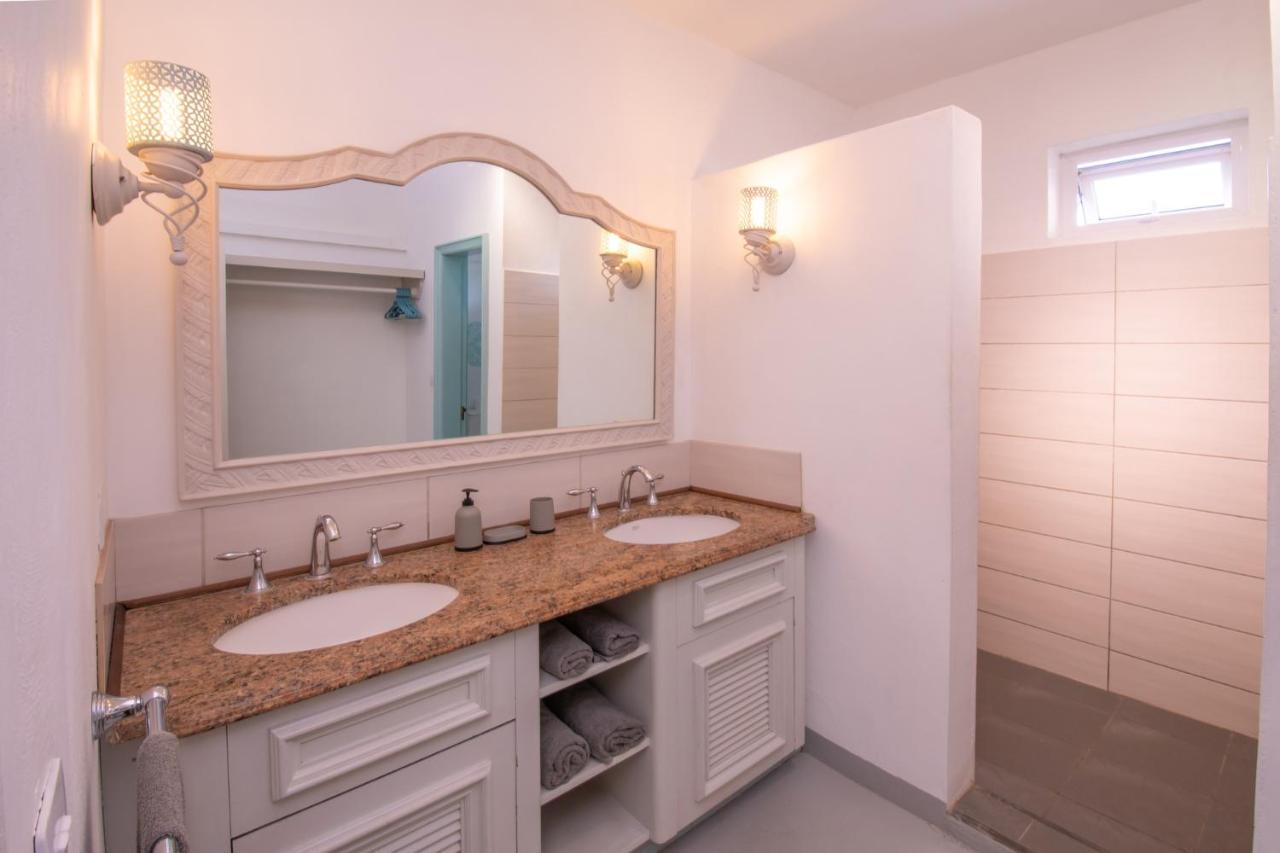 Le Mandala Moris Guesthouse Pointe Aux Canonniers Гранд Байе Екстериор снимка