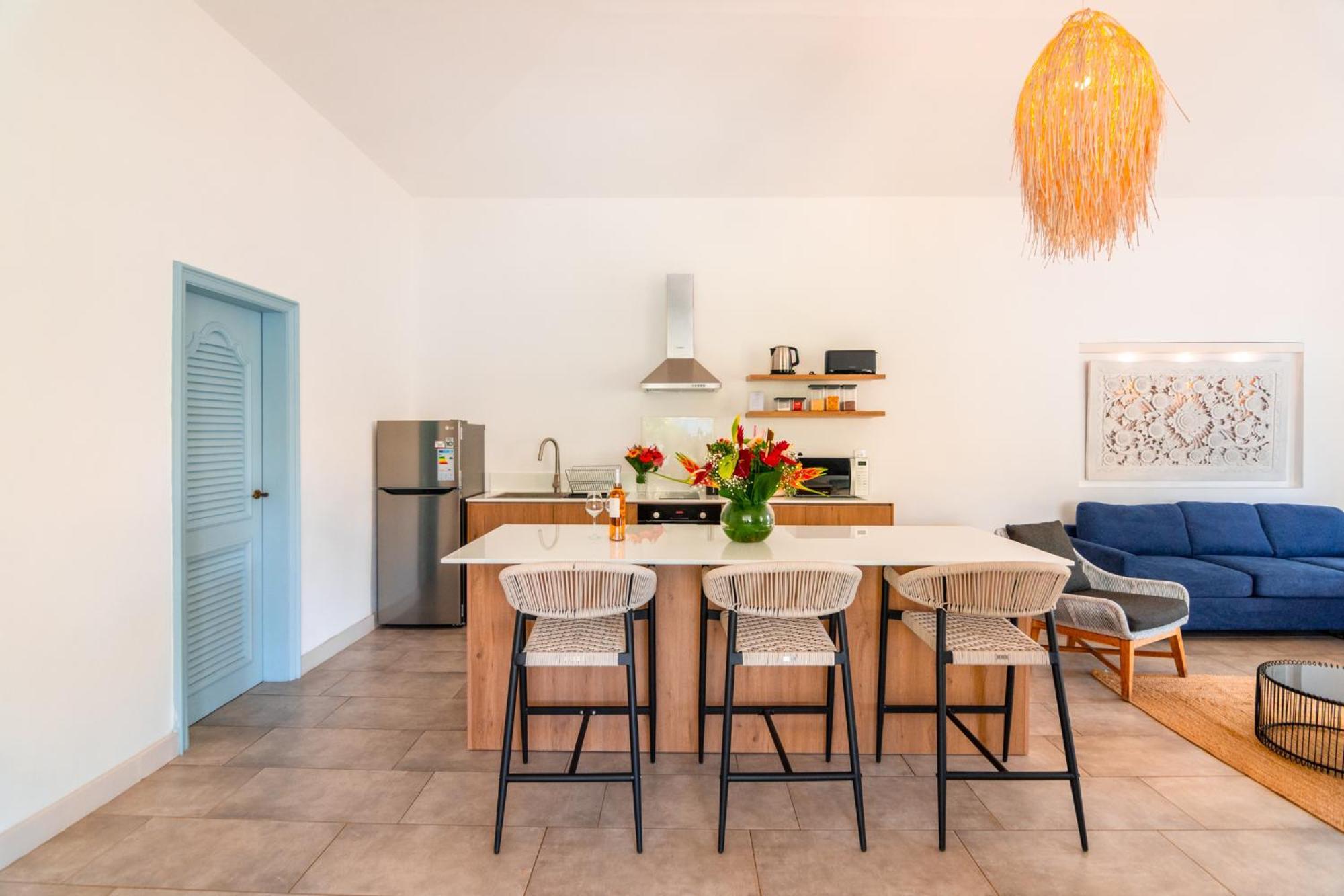 Le Mandala Moris Guesthouse Pointe Aux Canonniers Гранд Байе Екстериор снимка