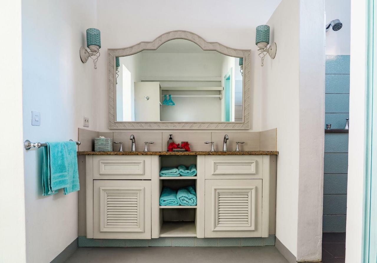 Le Mandala Moris Guesthouse Pointe Aux Canonniers Гранд Байе Екстериор снимка