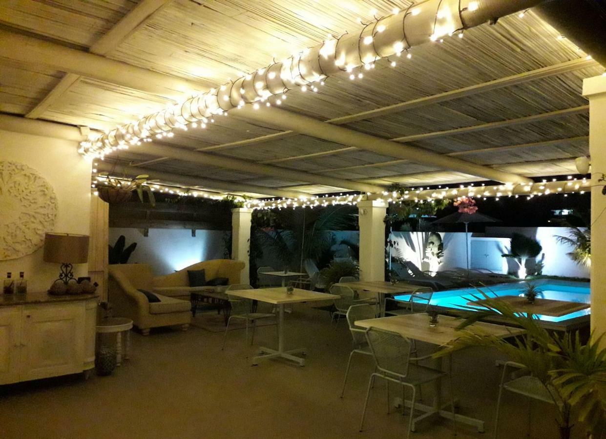 Le Mandala Moris Guesthouse Pointe Aux Canonniers Гранд Байе Екстериор снимка