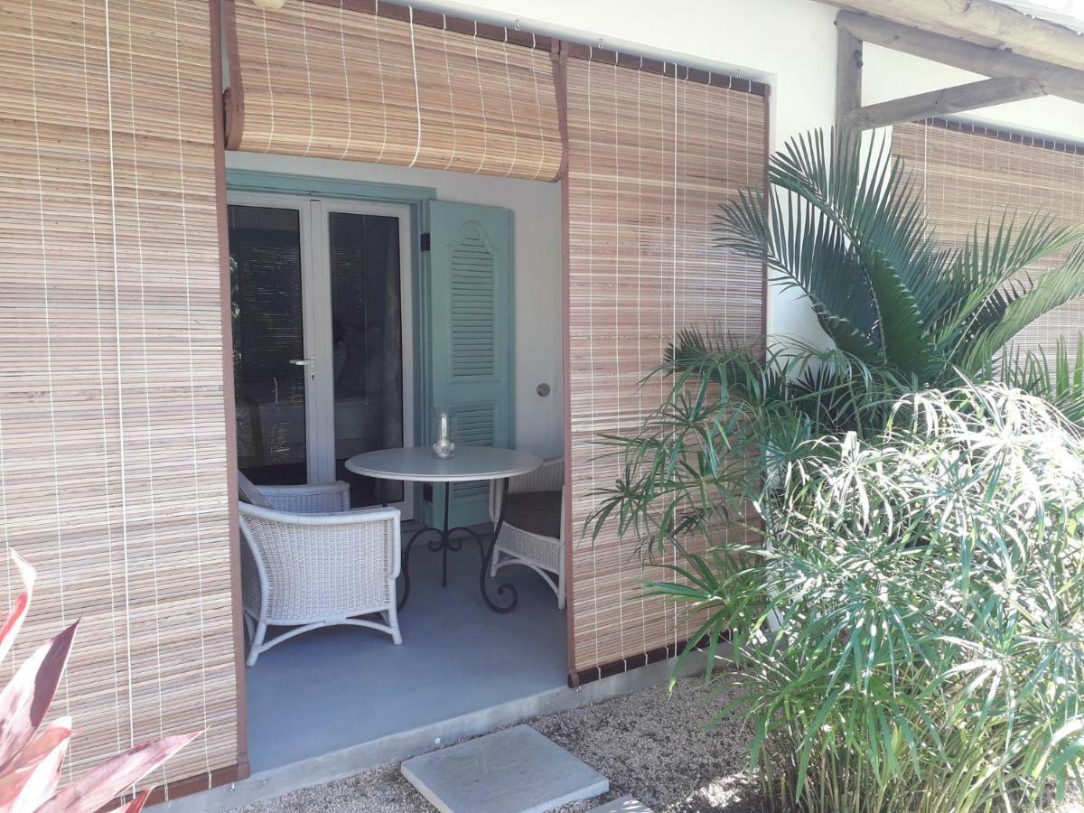 Le Mandala Moris Guesthouse Pointe Aux Canonniers Гранд Байе Екстериор снимка